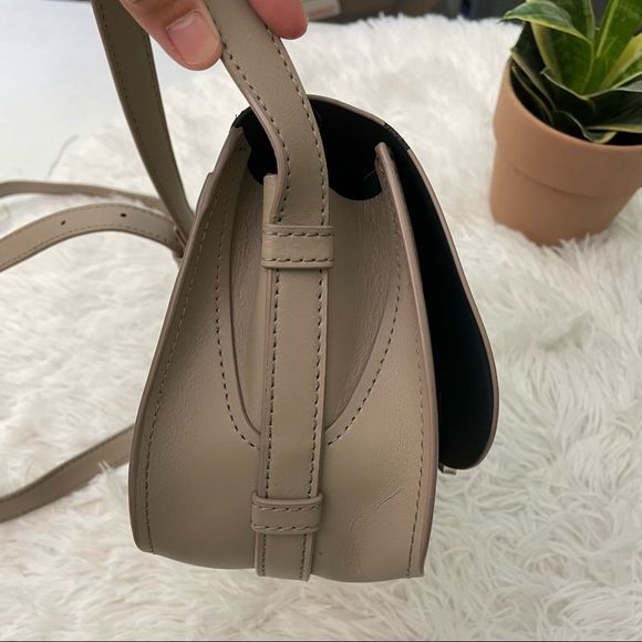 Zac Posen Eartha Iconic Saddle Shoulder/ Crossbody Bag - Beige sz small - Picture 3 of 16